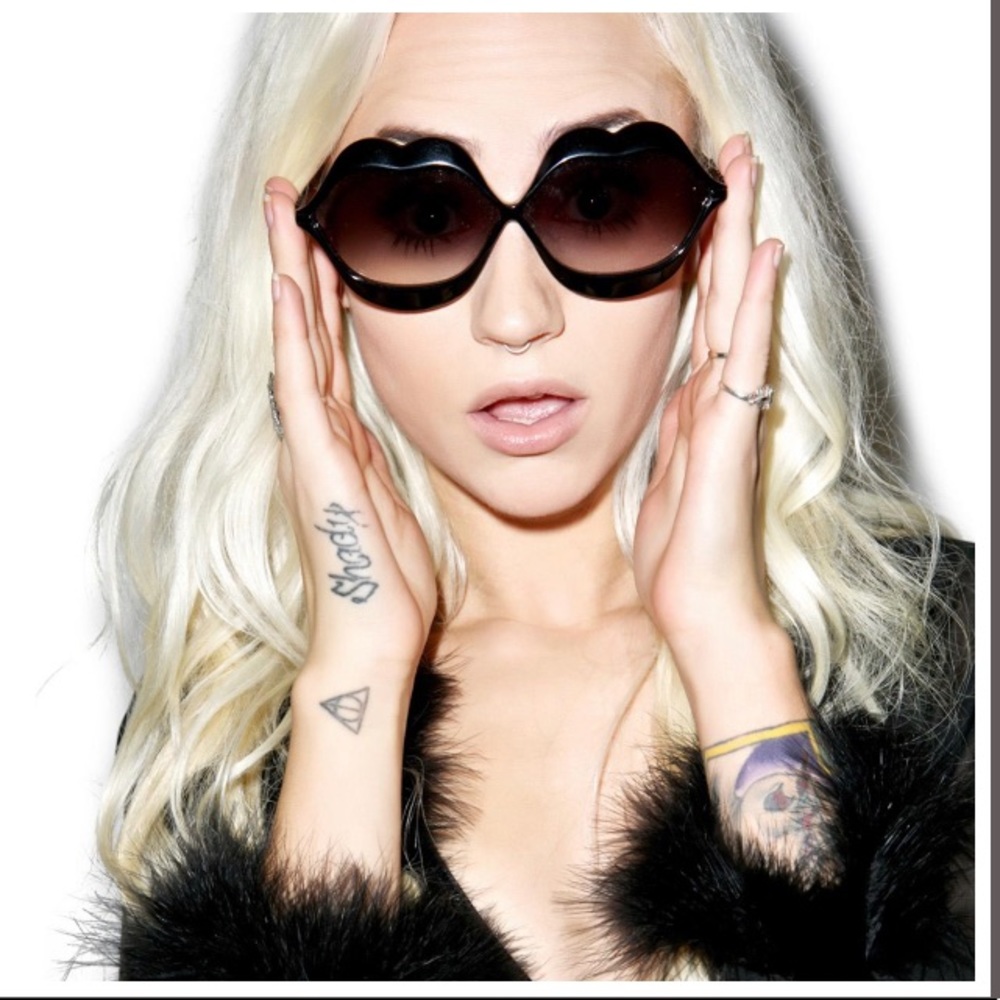 Nib wildfox sunglasses